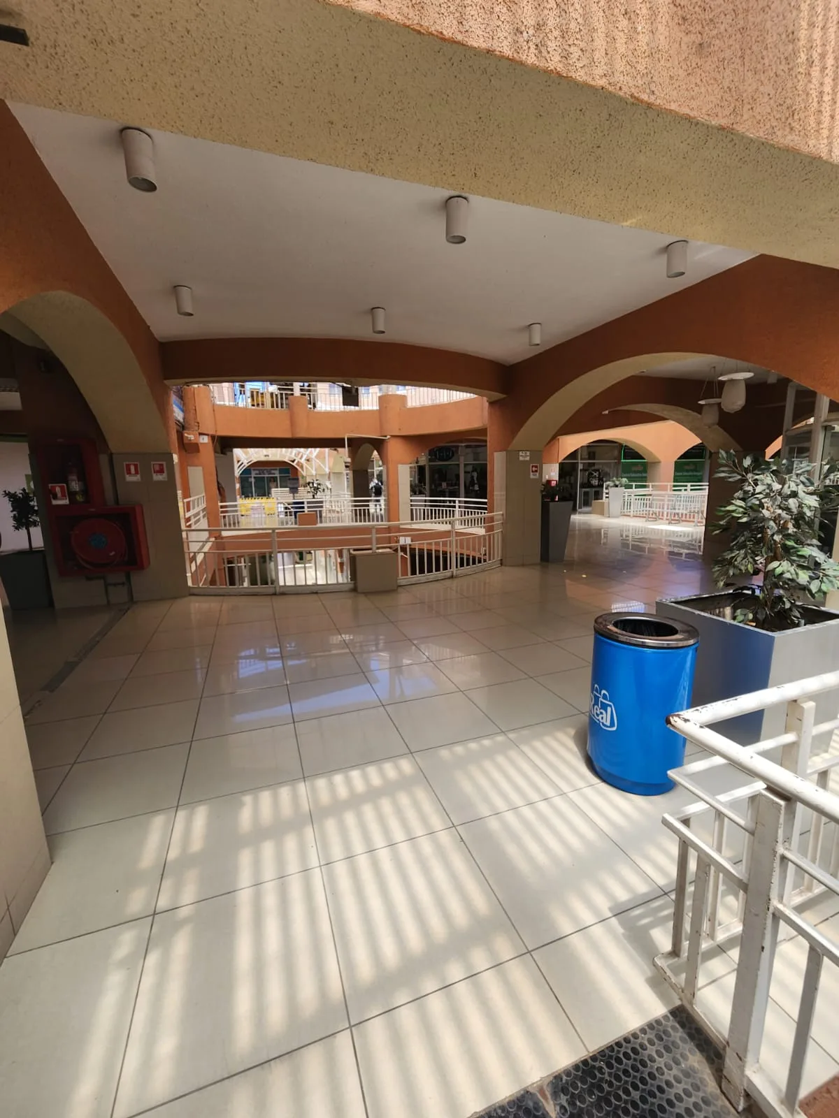 Espacios y Vida en Plaza Real